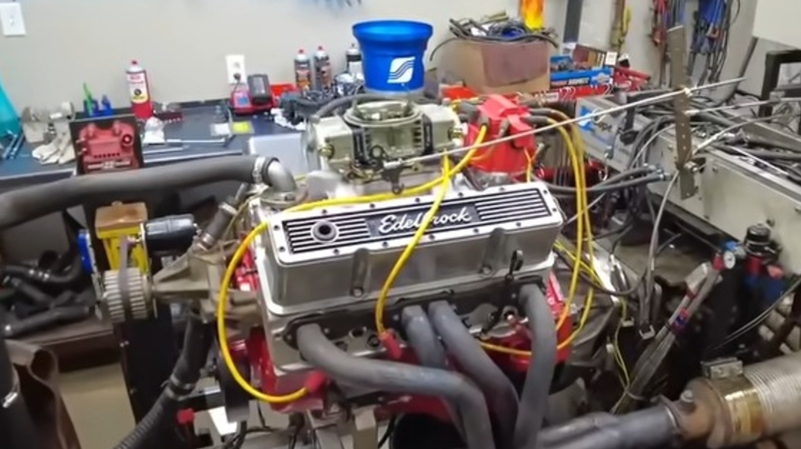 시보레 400 대. Ford 400: 작은 블록을 비교하는 방법은 다음과 같습니다.